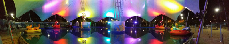 Подсветка бассейна с лодками Сочи-парк 